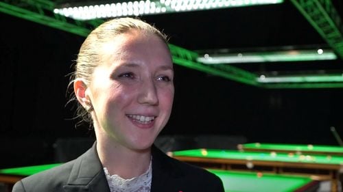 Ziua merchandiser cu normă întreagă, seara arbitru de elită în snooker: Povestea Tatianei Woollaston