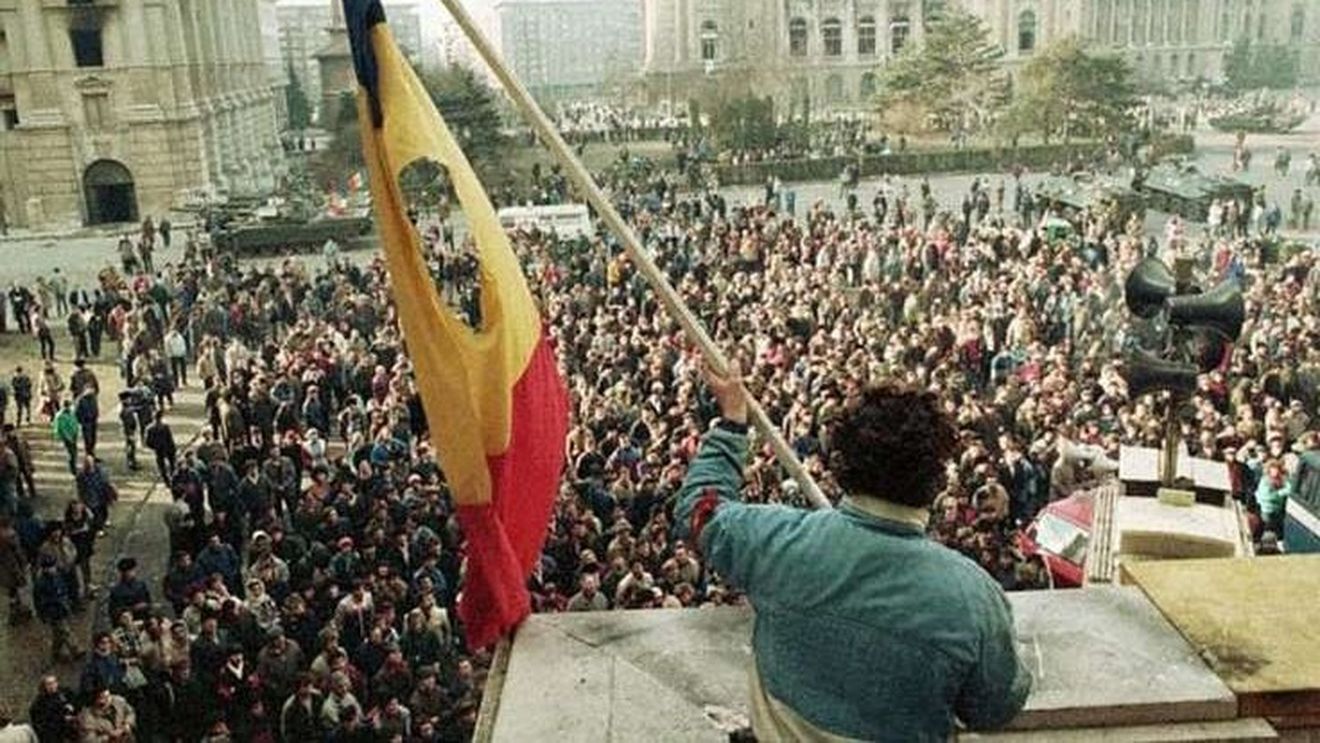 Preşedintele Klaus Iohannis a promulgat legea care introduce disciplina „Istoria Revoluţiei din 1989 şi a schimbării de regim din România”