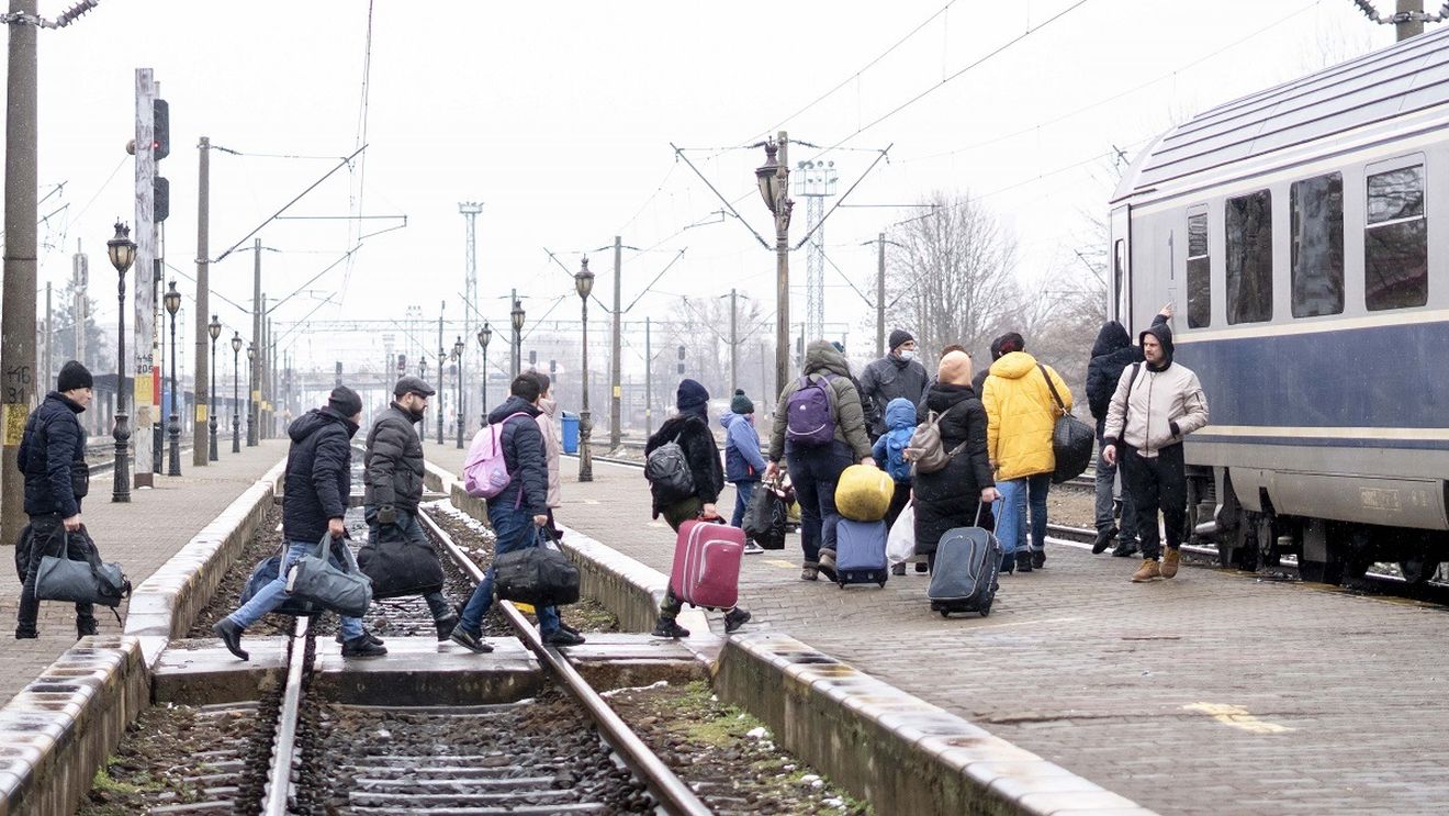 28.235 de ucraineni au intrat în România în ultima zi / Totalul a ajuns la aproape 200.000 de la începerea războiului din care 130.000 au și ieșit