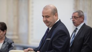 Avocatul Toni Neacșu: Primul loc de muncă al lui Mihai Busuioc, propus de PSD la CCR, a fost la pază la Judecătoria Sector 4, unde a fost coleg cu Bogdan Licu, judecător la Curtea Constituțională propus tot de PSD