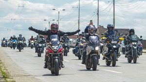 FOTO Motocicliști și șoferi, din dușmani în parteneri de drum: Parada moto a adunat sute de pasionați în Timișoara