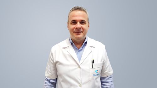 Răgușeala persistentă după 45 de ani poate ascunde afecțiuni grave. Dr. Nicolae Balica, medic primar ORL, MedLife, explică de ce nu trebuie ignorată