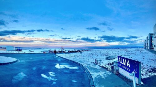 Se poate spune că a înghețat iadul / Deșertul Atacama, afectat de o ninsoare rară care paralizează activitatea observatorului ALMA