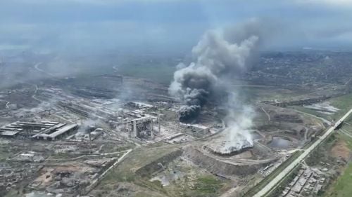 Bombardamentele rusești asupra uzinei Azovstal nu se opresc, afirmă un oficial din Mariupol