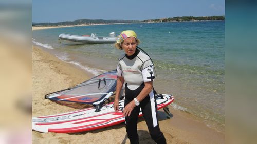 Italiancă la 97 de ani: "Fac windsurf și joc golf" / ”Am început să înot pe vremea lui Mussolini” / La 90 de ani, a început să ia lecții de pian: "Știți, când ești singur, zilele devin interminabile”