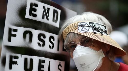 Mii de protestatari de mediu la New York, înaintea deschiderii Adunării Generale a Națiunilor Unite: "Combustibilii fosili ne ucid"