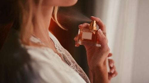 Top 10 parfumuri de damă în 2023 (P)