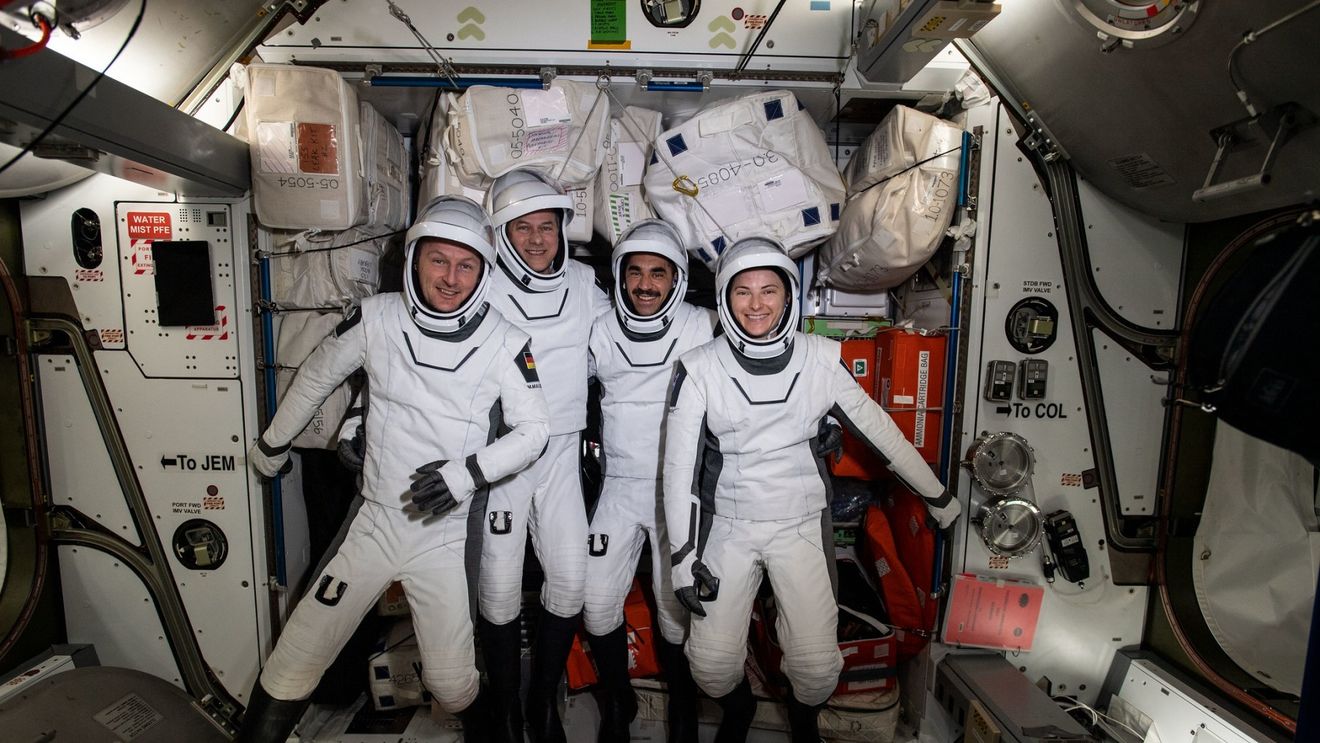 STUDIU Sistemul osos al astronauţilor se recuperează prost după un zbor în spaţiu / Imponderabilitatea este cea mai drastică inactivitate fizică / Chiar şi cu două ore de sport pe zi, parcă ai fi stat în pat în restul de 22 de ore