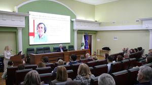 Scriitorul Mircea Cărtărescu a primit titlul de Doctor Honoris Causa al Universității de Stat din Republica Moldova