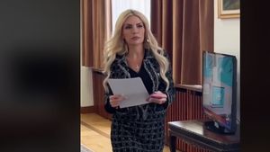 VIDEO Laura Vicol, virală pe rețele promovând ”Femei în Parlament”, noua melodie a Erikăi Isac, despre reprezentarea slabă a femeilor în funcții de conducere/ Traperița, din nou în trending