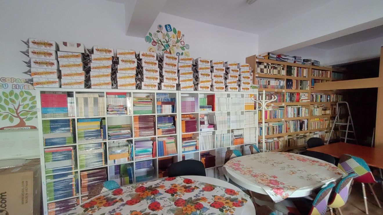 Consiliul Județean Brașov scoate Biblioteca Județeană dintr-un imobil/ Brașovenii protestează față de închiderea centrului după 20 de funcționare, în condiții de „fully booked”
