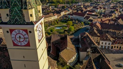 Denumirile în limba germană şi maghiară ale municipiului Mediaş, vandalizate din nou de făptaşi necunoscuţi