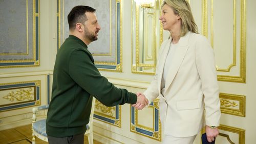 Olanda va furniza Ucrainei muniție pentru avioanele F-16 și drone de recunoaștere, a anunțat la Kiev ministrul olandez al apărării