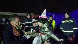 VIDEO Cum s-au mobilizat echipajele ISU și voluntarii pentru a o sărbători pe Ariana, o fetiță ucraineană care a împlinit 7 ani în ziua în care a ajuns în tabăra de la Siret