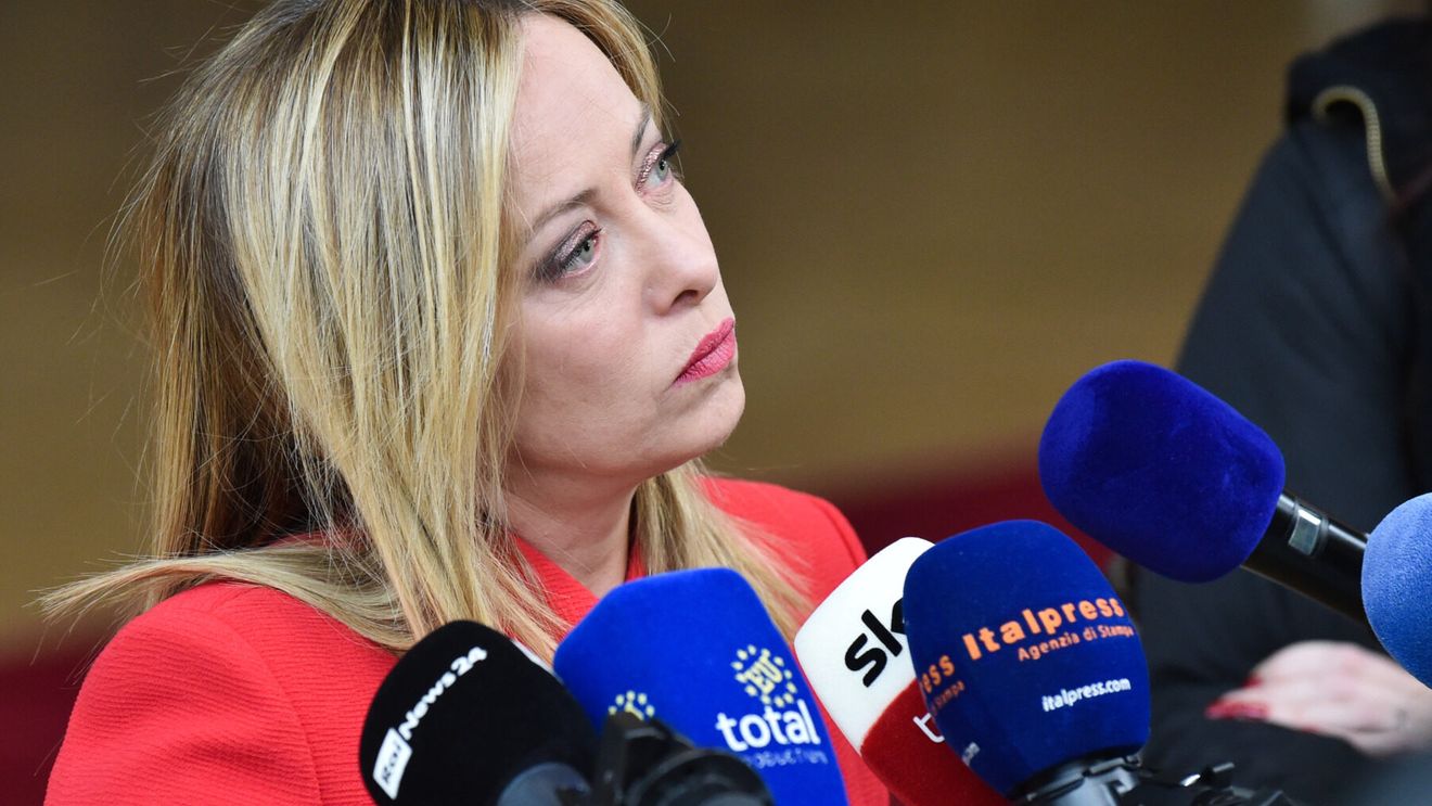 Giorgia Meloni s-a despărțit de iubitul ei, jurnalistul de televiziune Andrea Giambruno, din cauza declarațiilor sexiste ale acestuia