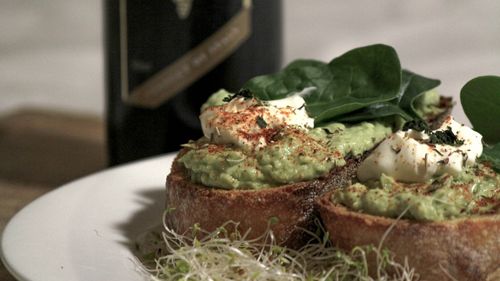 Un sortiment de cremă tartinabilă cu spanac a fost retras de la vânzare din magazinele Mega Image pentru că ar putea conţine ”urme de corp străin”