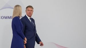 Președintele Iohannis va participa, vineri și sâmbătă, la Forumul pentru Pace de la Paris