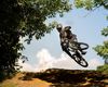 Se deschide bike-park-ul Postăvarul, în Brașov / Accesul se va face cu telecabina și cu telescaunul / Pădurarii extrag 25 de arbori căzuți pe traseu, în timpul iernii