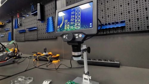 VIDEO Laborator nou de Robotică, la Universitatea de Vest din Timișoara. A fost echipat printr-un grant în acord cu obiectivele de dezvoltare durabilă ale ONU