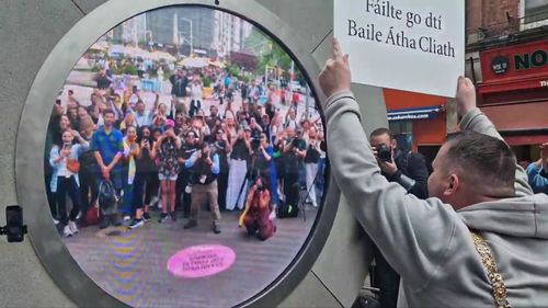 VIDEO Orașele Dublin și New York sunt acum conectate printr-un „portal”