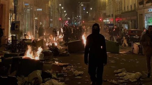 VIDEO 81 de persoane au fost arestate în Franța după o nouă zi de proteste faţă de reforma pensiilor