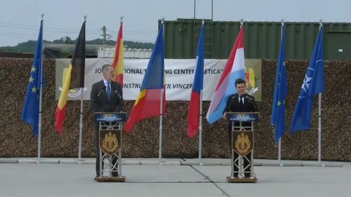 Nicuşor Dan, la Cincu: Prezenţa militarilor spanioli în România, dovadă clară a angajamentului Madridului faţă de apărarea colectivă / Regele Spaniei: Forţele noastre militare cooperează în cadrul NATO