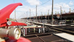 Angajații de la Oil Terminal Constanța se pregătesc de grevă generală / Sindicaliștii acuză Ministerul Energiei că blochează majorările salariale
