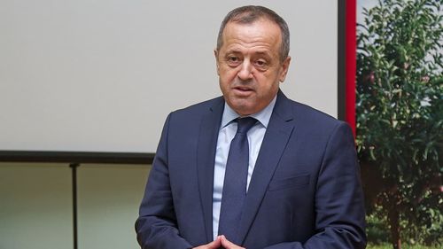 Sovietul Suprem de la Tiraspol îl propulsează drept premier al regiunii nerecunoscute Transnistria pe un fost șef de brutărie, Alexander Rozenberg. Lupte subterane între diferite facțiuni din Transnistria