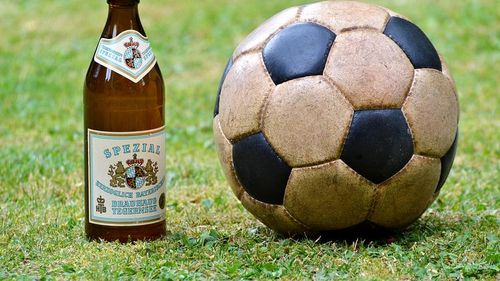 Cupa Mondială: Gazdele din Qatar fac presiuni asupra FIFA să oprească vânzarea de bere pe cele opt stadioane ale turneului