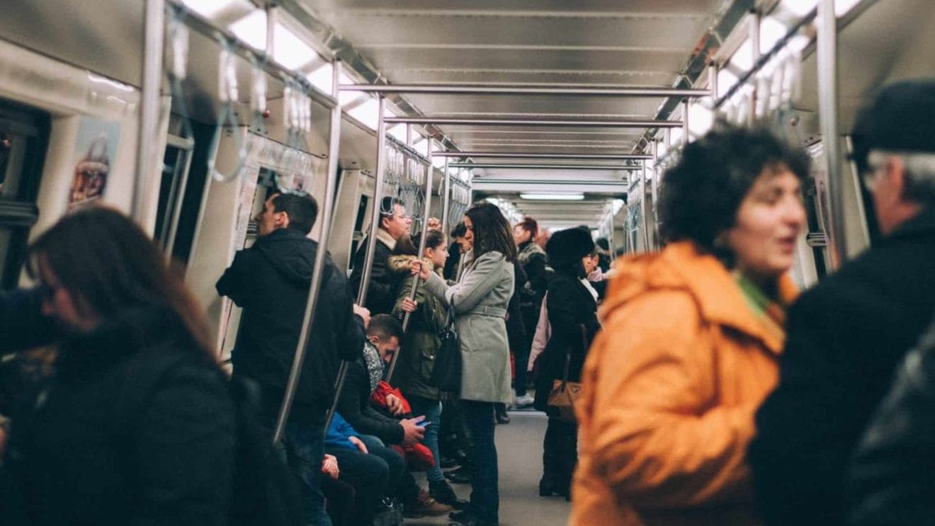 Metrorex intensifică acțiunile de dezinfecție a stațiilor și trenurilor de metrou