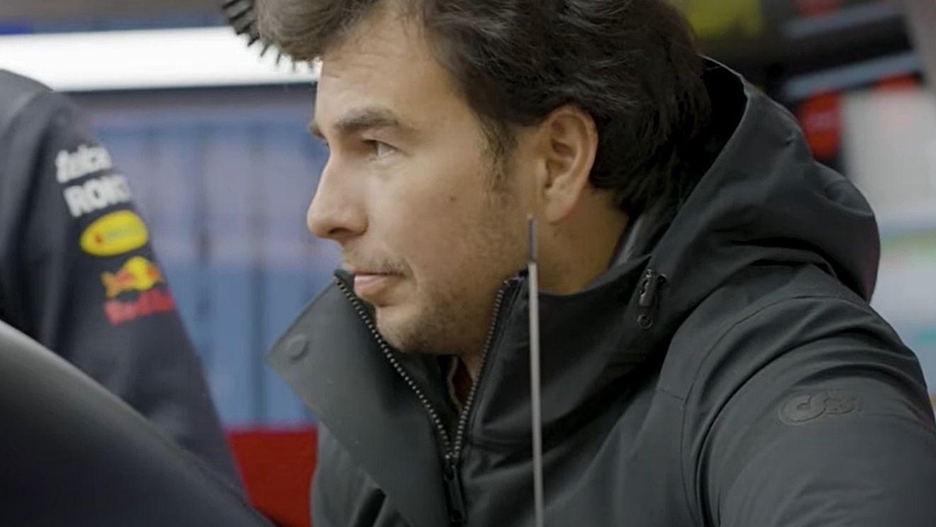 Cadillac s-a sfătuit cu RedBull înainte de a-l transfera pe Sergio Perez: Dedesubturile mutării din F1