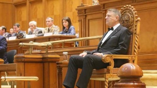 Administrația Prezidențială, pentru Libertatea: „De când a depus jurământul, Klaus Iohannis nu a avut concediu de odihnă, în sensul definit de legislația muncii”. Luni, prima apariție publică după o lună