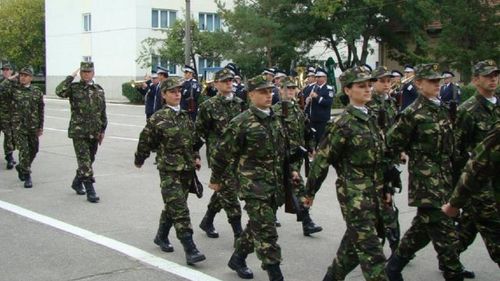Limba rusă introdusă ca limbă modernă 3 pentru elevii de la liceele militare, în curriculumul la decizia elevului din oferta școlii / Bogdan Cristescu: Planurile-cadru pentru profilul militar au fost elaborate în colaborare cu MApN