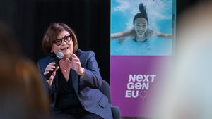 Adina Vălean, comisarul UE pentru Transporturi: Bîstroe nu e pe rețeaua esențială de transporturi, Comisia Europeană nu poate sprijini financiar sau tehnic lucrări pe acest canal / Culoarul Dunărean e ruta cea mai importantă pentru tranzitul de cereale din Ucraina către piețele sudice
