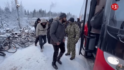 Rusia trece la expulzarea unor migranți și la încorporarea altora pentru a lupta în Ucraina după atentatul terorist de la primăria Crocus