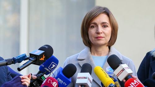 LIVE Partidul Maiei Sandu, victorie categorică în alegerile cruciale din Republica Moldova /  Poliția anunță că oamenilor le sunt promiși bani pentru a ieși în stradă / PAS obține 55 de mandate parlamentare din cele 101, Blocul ”Patriotic” - 26, Alternativa - 8, Partidul Nostru și Democrația Acasă - câte 6 mandate / Igor Dodon anunță protest luni