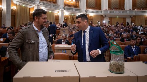 Claudiu Târziu (AUR): Ar trebui un Plan B, un candidat de rezervă dacă nu va fi lăsat Călin Georgescu, dar nu există nici o discuție serioasă / Victor Ponta nu e suveranist, nu poate să păcălească pe nimeni