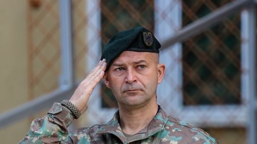 Colonelul Dumitru Todosiuc este noul comandant al Academiei Forțelor Terestre din Sibiu / Are două misiuni în Afganistan, iar ultima funcție a fost cea de locțiitor al comandantului Brigăzii 282 Blindată „Unirea Principatelor