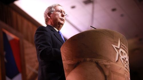 Liderul republicanilor din Senatul SUA, Mitch McConnell, anunță că se va retrage din funcție în noiembrie