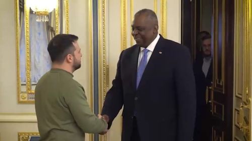 Volodimir Zelenski s-a întâlnit cu șeful Pentagonului: "Mulţumesc preşedintelui Statelor Unite, echipei sale, Congresului şi tuturor americanilor care preţuiesc libertatea la fel de mult ca şi ucrainenii"