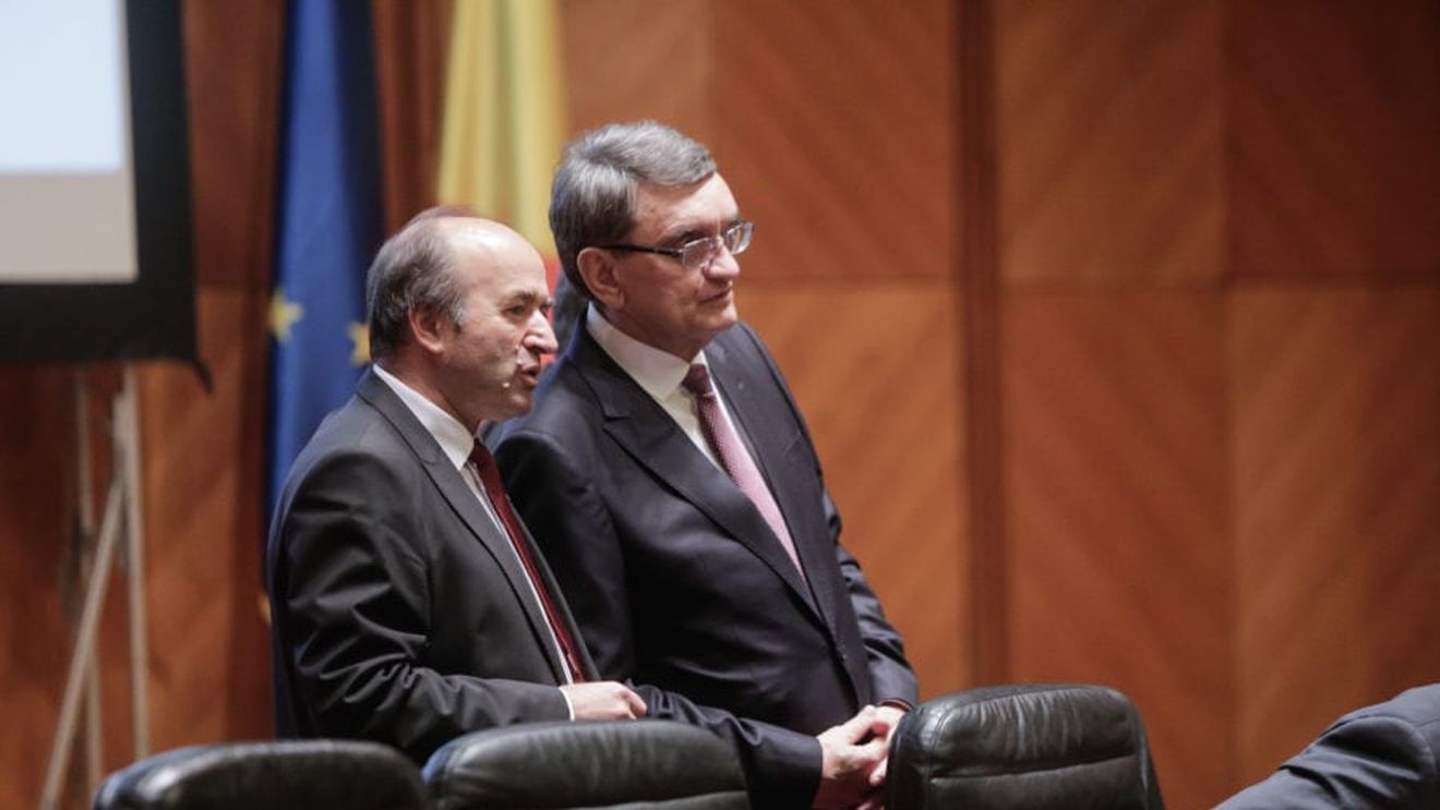 ALERTĂ Procurorul general, Augustin Lazăr, i-a cerut lui Victor Ciorbea să atace la Curtea Constituțională ordonanța de urgență de justiție