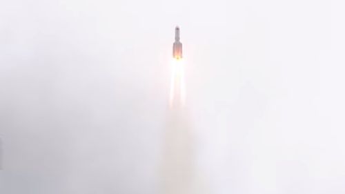 VIDEO Reintrarea în atmosferă a rachetei chineze scăpate de sub control, urmărită îndeaproape de Pentagon