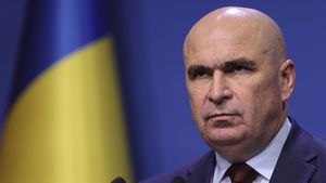 Bolojan, consultări cu patronatele şi sindicatele: Este esenţial să stabilizăm relaţia cu pieţele