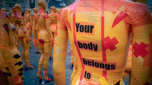 ”Sex contra chirie” sau ”sex de supraviețuire”, un fenomen care îngrijorează autoritățile de la Londra/ Tot mai multe abuzuri în rândul femeilor migrante din Marea Britanie sau care au nevoie de azil