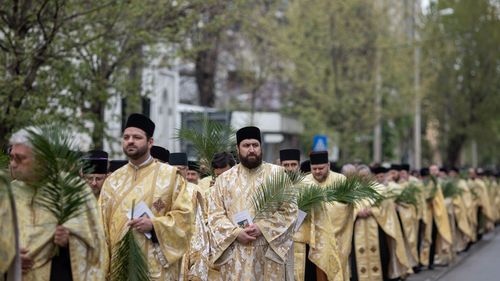 Circa 1,8 milioane de români îşi sărbătoresc onomastica de Florii / Sunt peste 130 de mii de ”florentine” și peste 340 de mii de ”florini”
