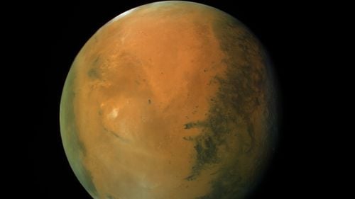 Oamenii de ştiinţă au cartografiat spectrul energetic al protonilor în spaţiul marţian