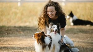 Au câinii nevoie de oameni ca să supraviețuiască? Ce s-ar întâmpla cu animalele dacă omenirea ar dispărea de pe Pământ