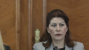 EXCLUSIV VIDEO Cum e posibil ca fosta șefă a Fiscului din timpul regimului Dragnea, sub care două publicații independente au fost controlate abuziv timp de mai multe luni, să ajungă președinte interimar la Curtea de Conturi/ Explicațiile premierului Bolojan