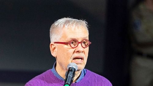 Un președinte extremist înseamnă sfârșitul democrației – avertizează Mihai Manea, președintele Asociației Profesorilor de Istorie: Este halucinant că 40% dintre românii care au mers la urne au votat un candidat suveranist