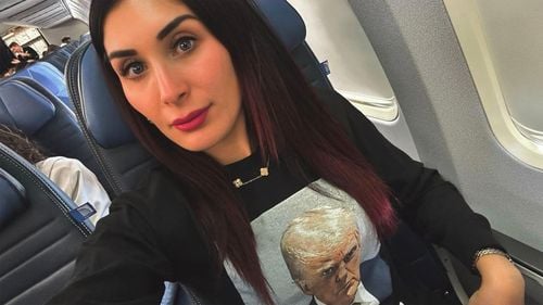 Avion de lux, dăruit președintelui SUA de Qatar. Trump, criticat dur de activista de extremă dreapta Laura Loomer, care are influență asupra lui: „Nu putem accepta un «cadou» de 400 de milioane de dolari de la jihadiști în costume”